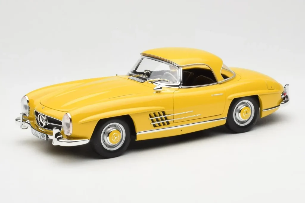 โมเดลรถ 1:18 Mercedes 300 SL W198 Roadster สีเหลือง Norev (มือสอง)
