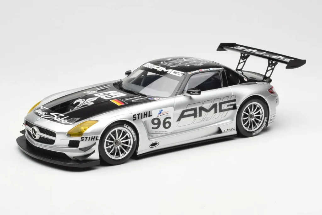 โมเดลรถ 1:18 Mercedes SLS AMG GT3 #96 M. Hakkinen AMG Customer Sports 6 Hours of Zhuhai ILMC ปี 2011 Minichamps (มือสอง)