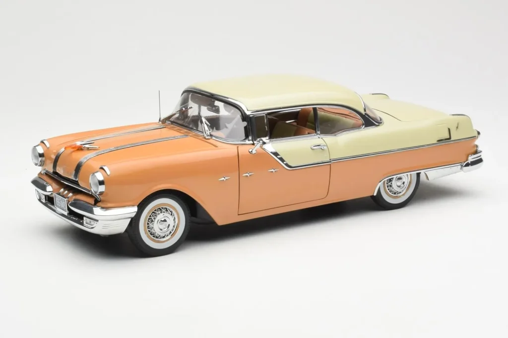 Model 1:18 Pontiac Star Chief Hardtop Red White Sun Star