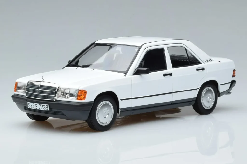 车型 1:18 Mercedes 190 E W201 白色 Norev