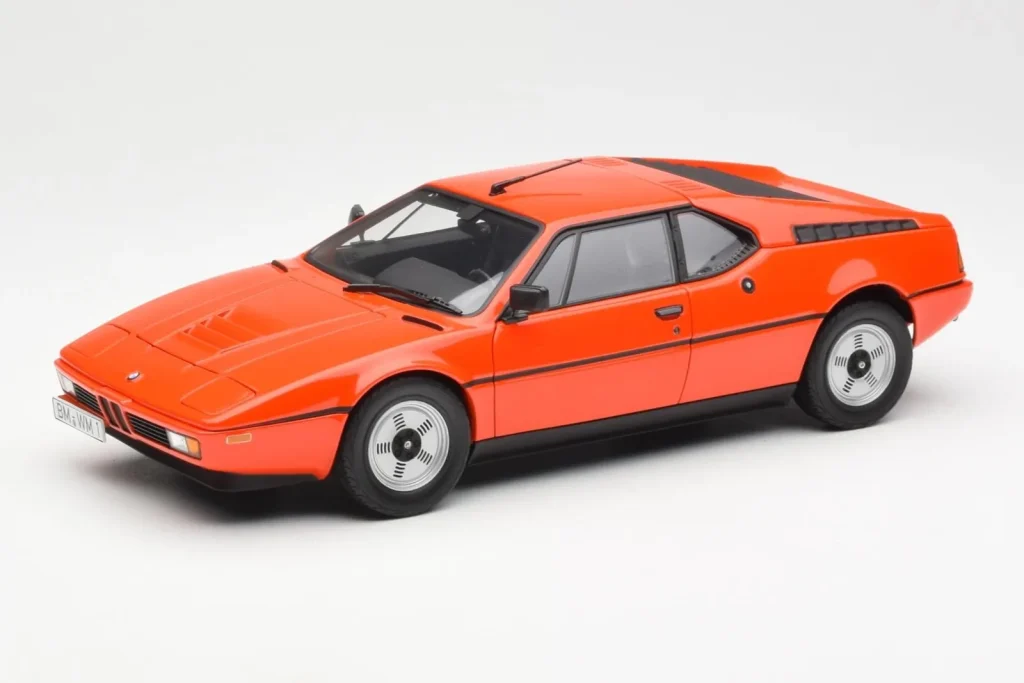 โมเดลรถ 1:18 BMW M1 สีส้มเมทัลลิก Norev (มือสอง)