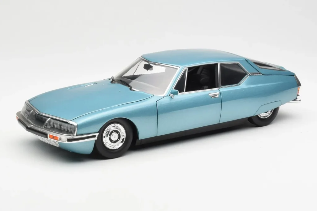 车型 1:18 Citroen SM Light Blue Metallic Norev