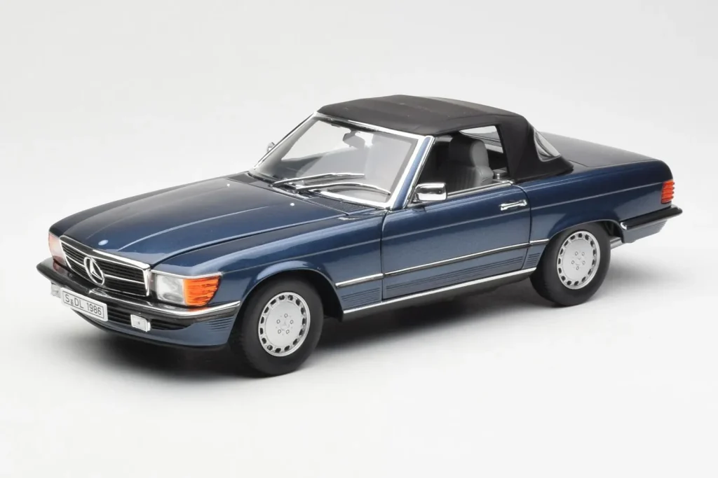 โมเดลรถ 1:18 Mercedes 300 SL R107 Nautical สีน้ำเงิน Norev (มือสอง)