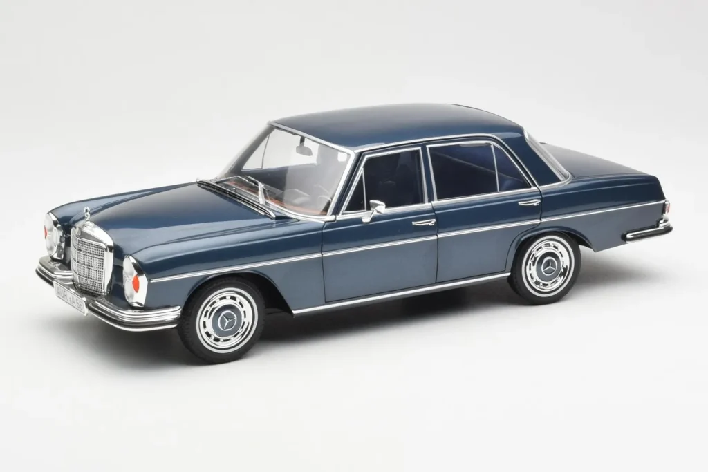 โมเดลรถ 1:18 Mercedes 280 SE W108 Dark Blue Metallic Norev (มือสอง)