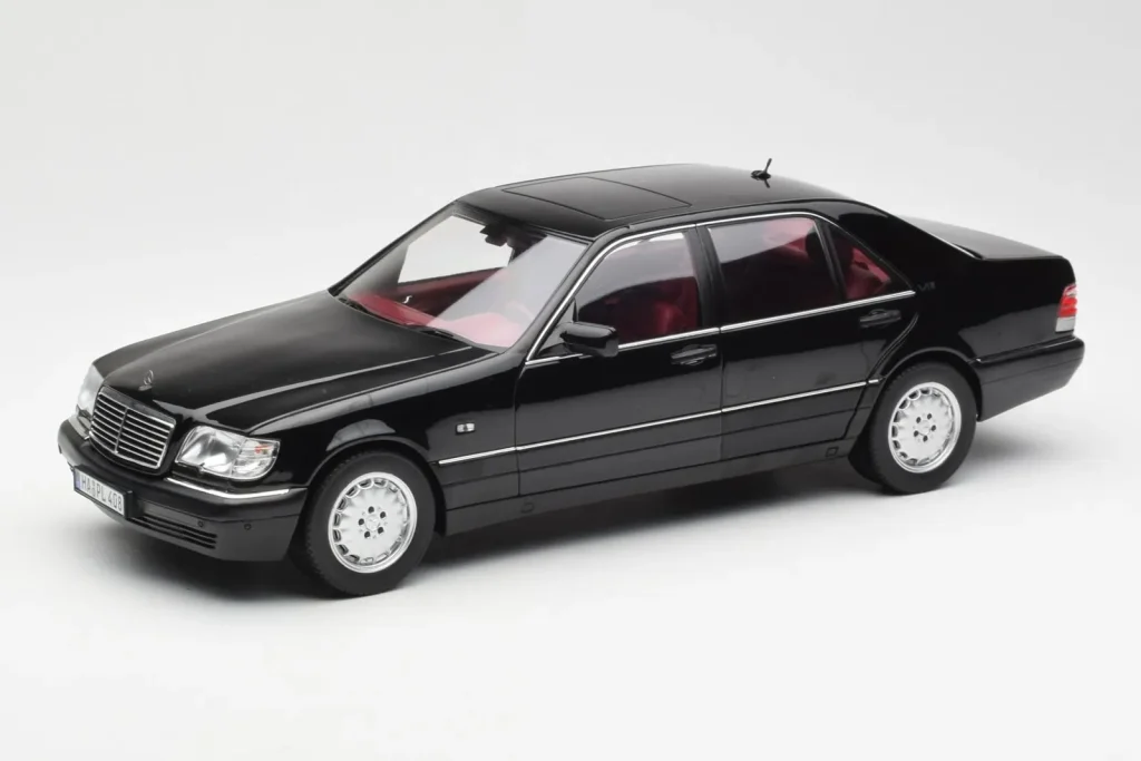 โมเดลรถ 1:18 Mercedes S600 W140 สีดำ Norev (มือสอง)