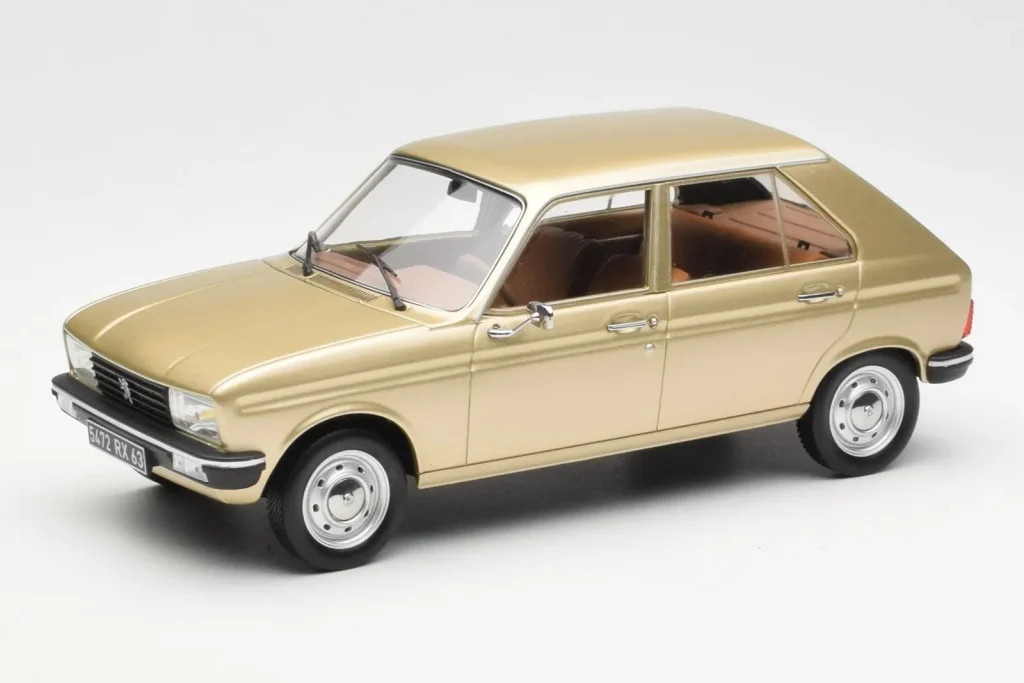 โมเดลรถ 1:18 Peugeot 104 GR สีเบจเมทัลลิก Norev
