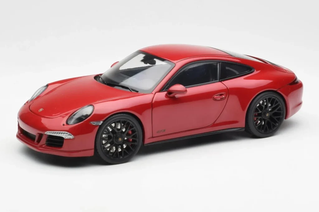 โมเดลรถ 1:18 Porsche 911 991 Carrera GTS Carmine สีแดง Schuco (มือสอง)