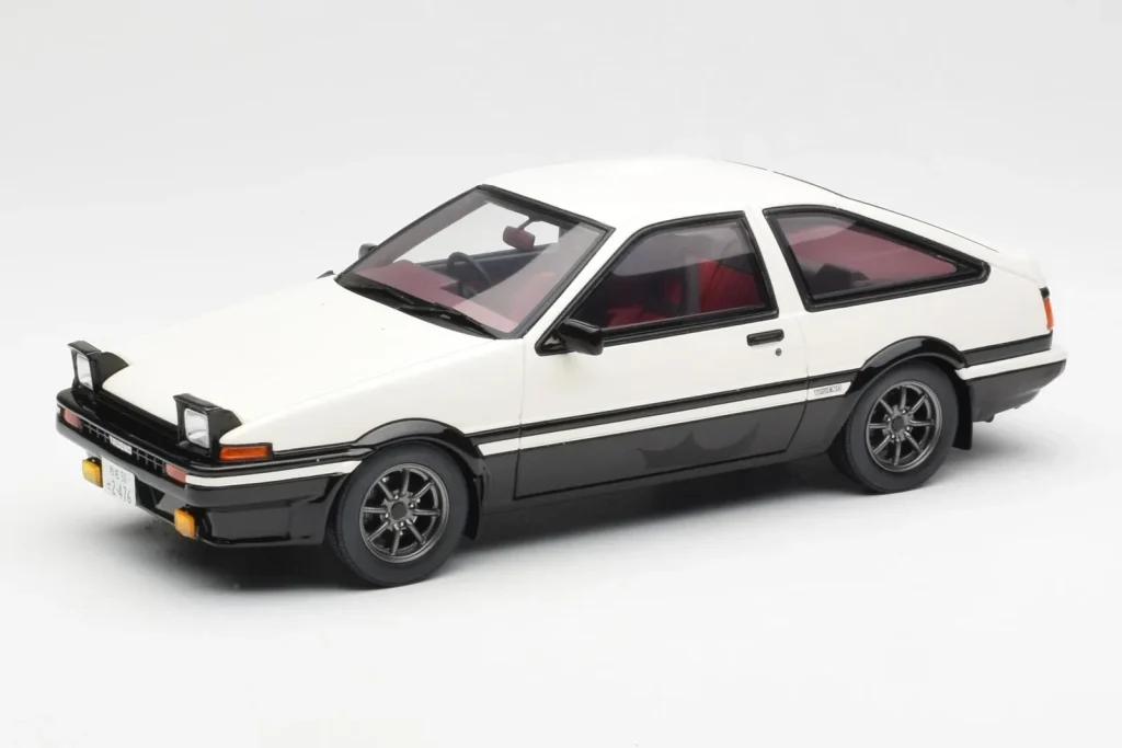 โมเดลรถ 1:18 Toyota Sprinter Trueno AE86 สีขาว Otto