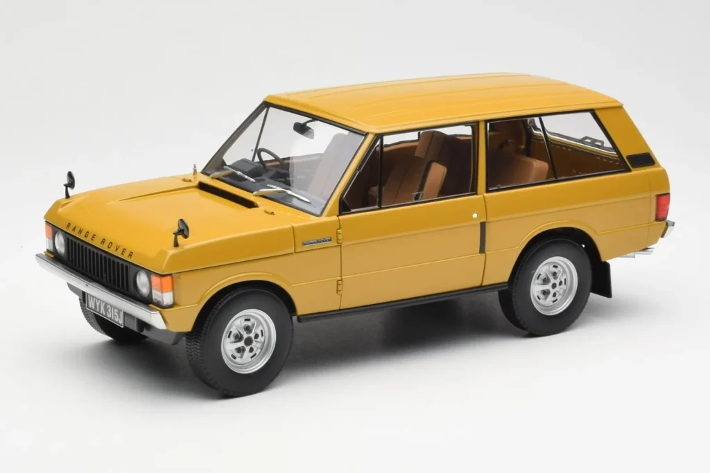 โมเดลรถ 1:18 Land Rover Range Rover Classic สีเหลือง Almost Real (มือสอง)
