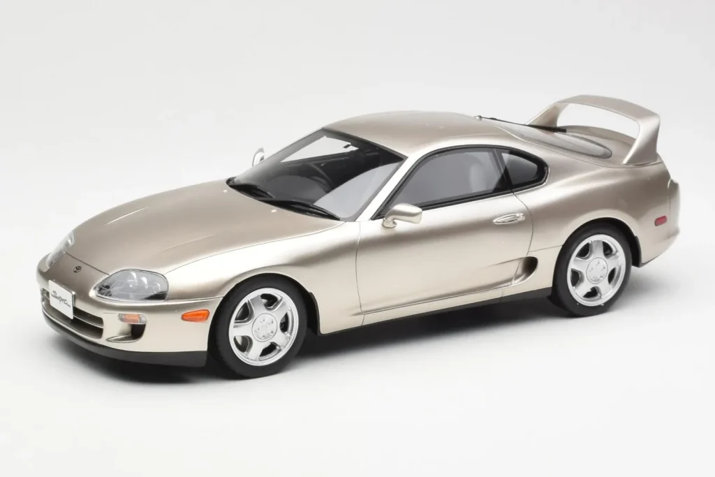 โมเดลรถ 1:18 Toyota Supra A80 สีเงิน Otto (มือสอง)
