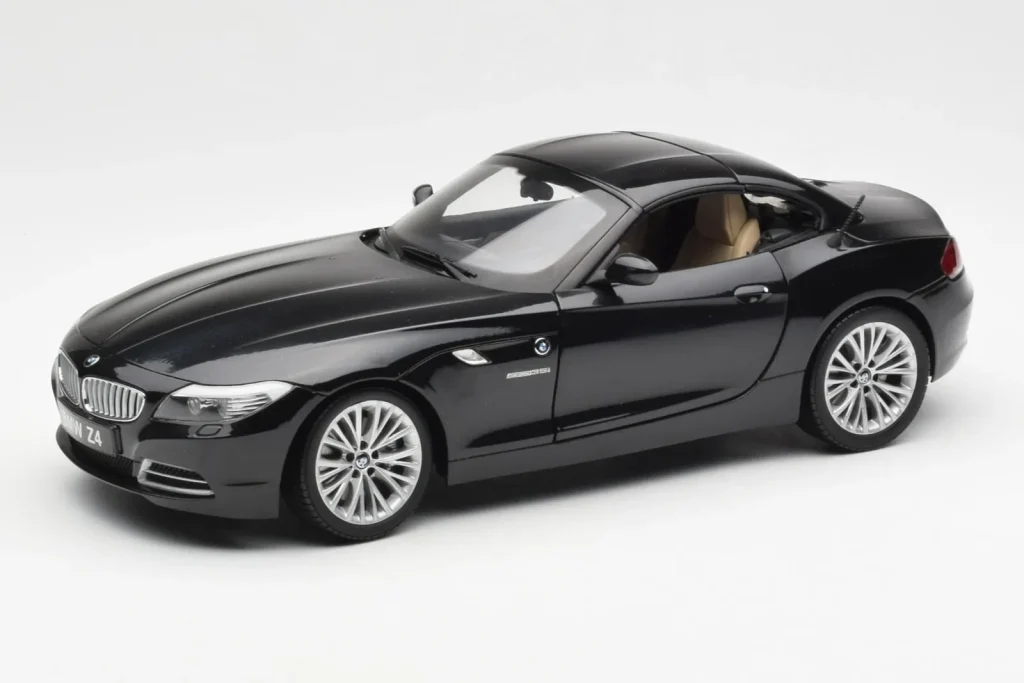 โมเดลรถ 1:18 BMW Z4 E89 Spider สีดำเมทัลลิก Kyosho (มือสอง)