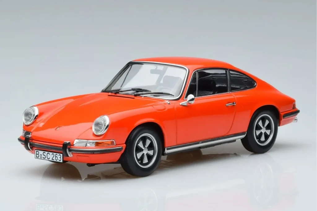 Model 1:18 Porsche 911 2.0 E orange Norev