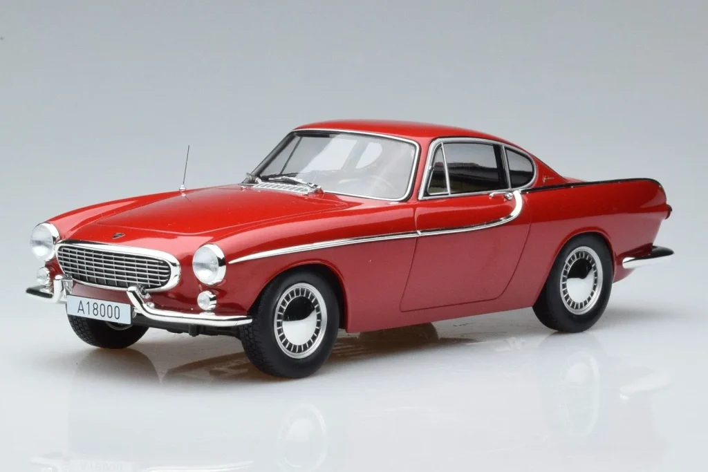 โมเดลรถ 1:18 Volvo P1800 สีแดง Norev