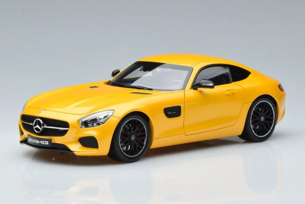 โมเดลรถ 1:18 Mercedes AMG GT S C190 Solarbeam Norev (มือสอง)
