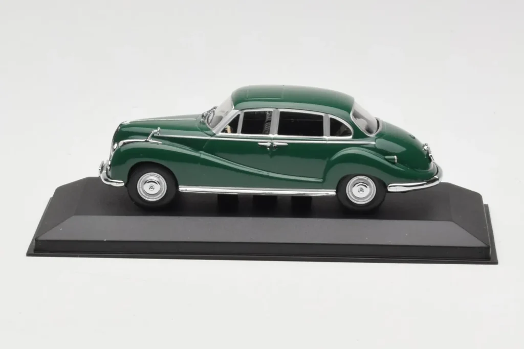 Model 1:43 BMW 501 Green Sample Minichamps