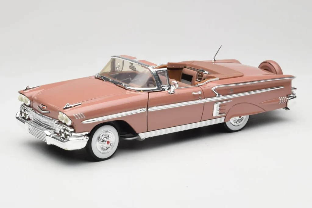 Model 1:18 Chevrolet Impala Convertible brown Motormax