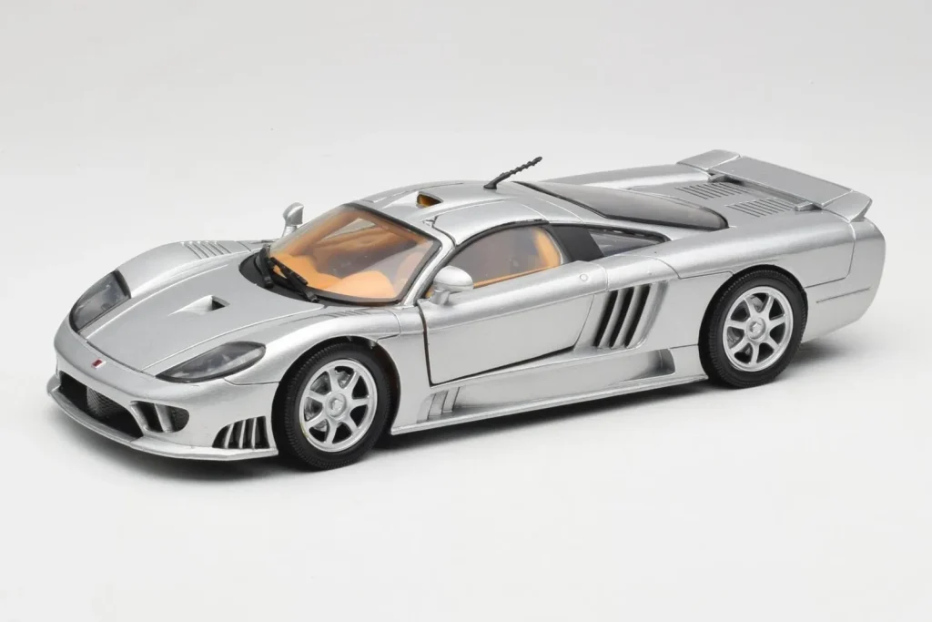 车型 1:18 Saleen S7 银色 Motormax