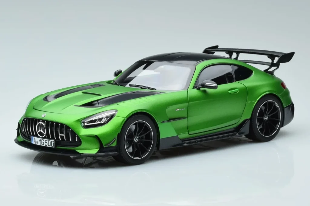 โมเดลรถ 1:18 Mercedes AMG GT C190 Black Series Green Hell Magno Limited Edition Norev