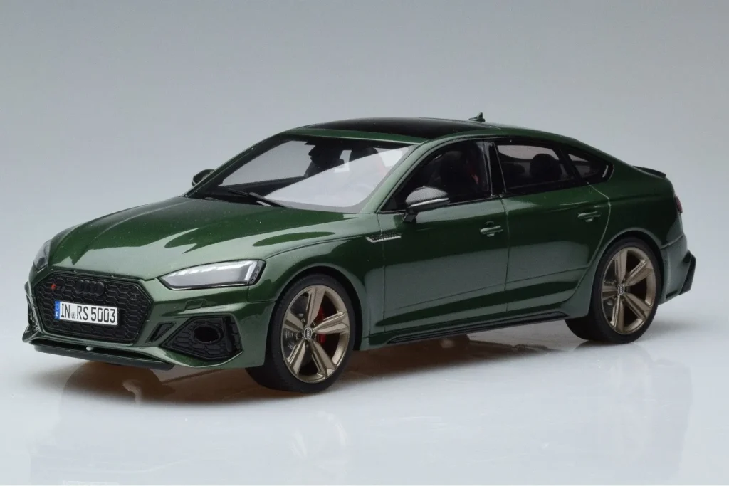 车型 1:18 Audi RS5 B9 Sportback Sonoma Green Asia Edition GT Spirit