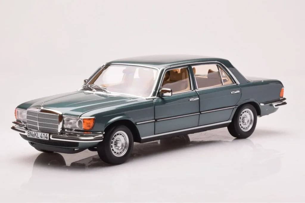Model 1:18 Mercedes 450 SEL 6.9 W116 Petrol Metallic Norev