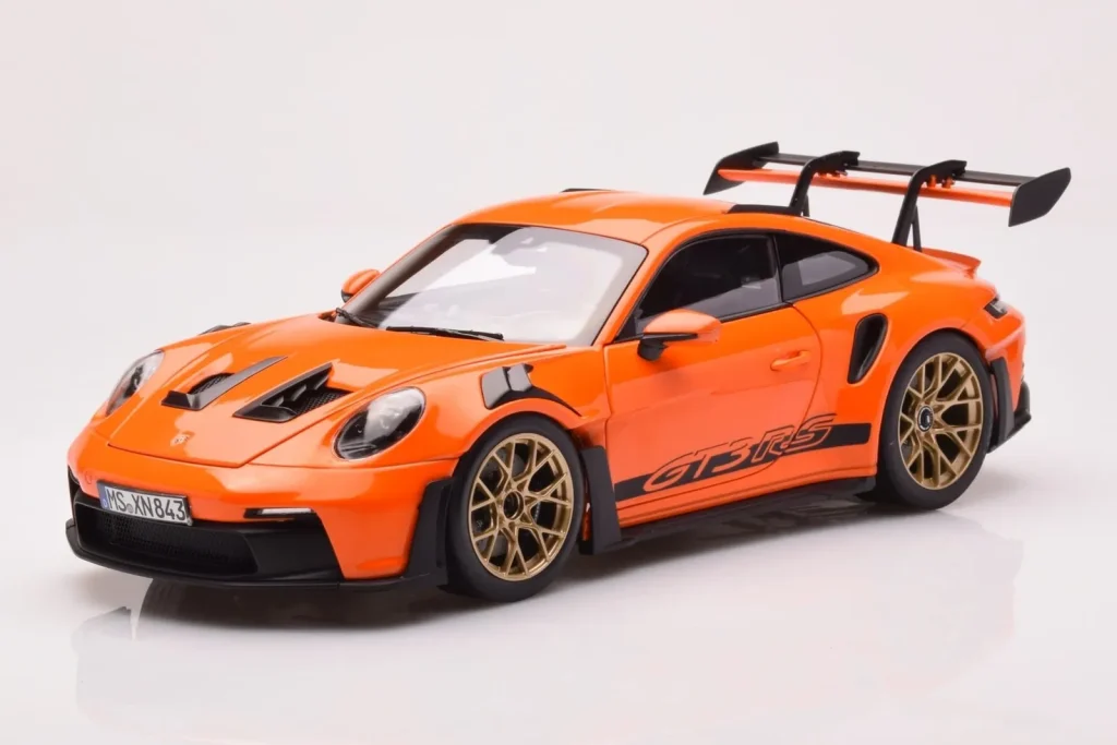 โมเดลรถ 1:18 Porsche 911 992 GT3 RS Gulf สีส้ม Norev