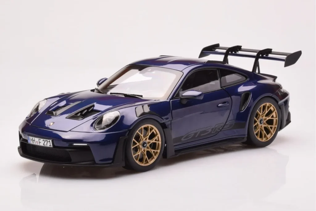 โมเดลรถ 1:18 Porsche 911 992 GT3 RS Gentian สีน้ำเงินเมทัลลิก Norev