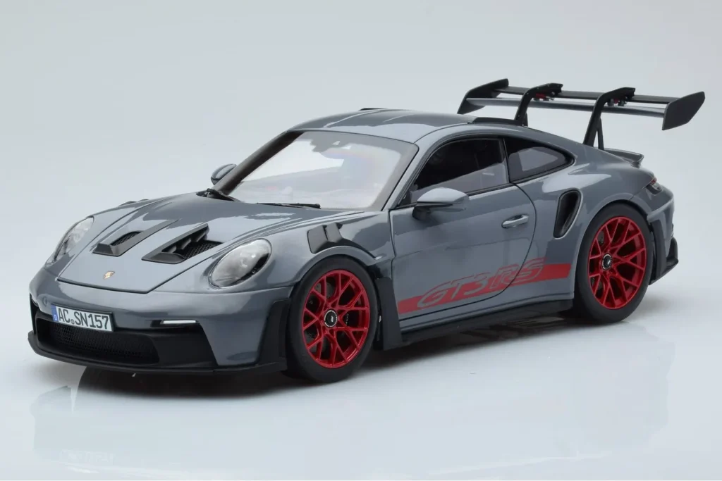 โมเดลรถ 1:18 Porsche 911 992 GT3 RS Arctic Grey Pyro Red Norev