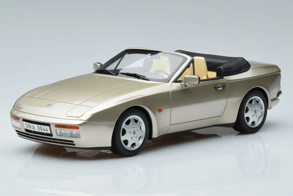 Model 1:18 Porsche 944 S2 Cabriolet GT Spirit