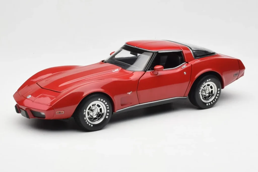 โมเดลรถ 1:18 Chevrolet Corvette C3 สีแดง UT Models (มือสอง)