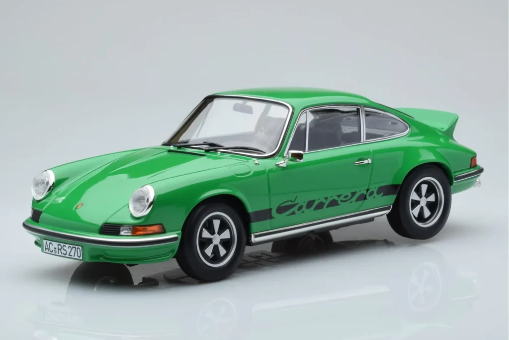 โมเดลรถ 1:18 Porsche 911 Carrera RS 2.7 สีเขียว Norev