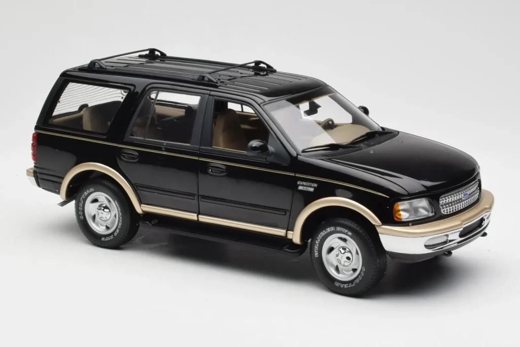 车型 1:18 Ford Expedition Eddie Bauer 黑色 UT Models