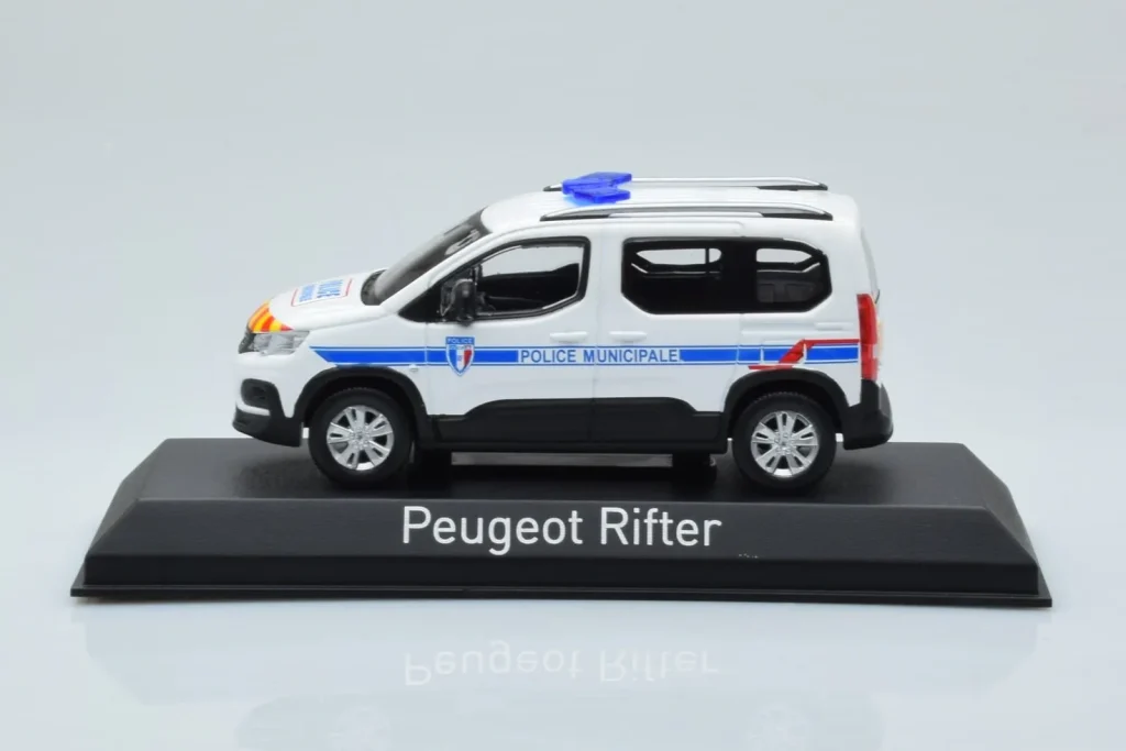โมเดลรถ 1:43 Peugeot Rifter Police Municipale สีขาว Norev