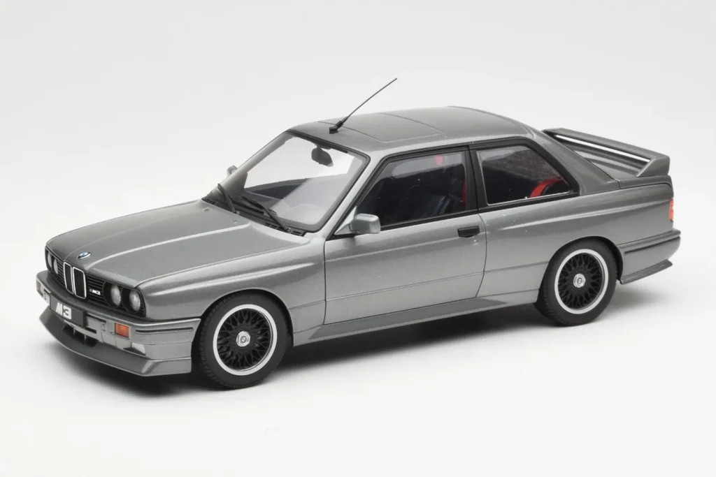 โมเดลรถ 1:18 BMW M3 E30 Sport Evolution Cecotto สีเทา AUTOart (มือสอง)