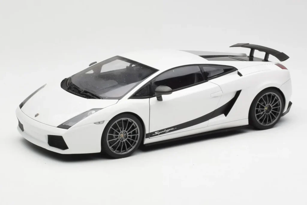 โมเดลรถ 1:18 Lamborghini Gallardo Superleggera Monocerus สีขาวเมทัลลิก AUTOart (มือสอง)