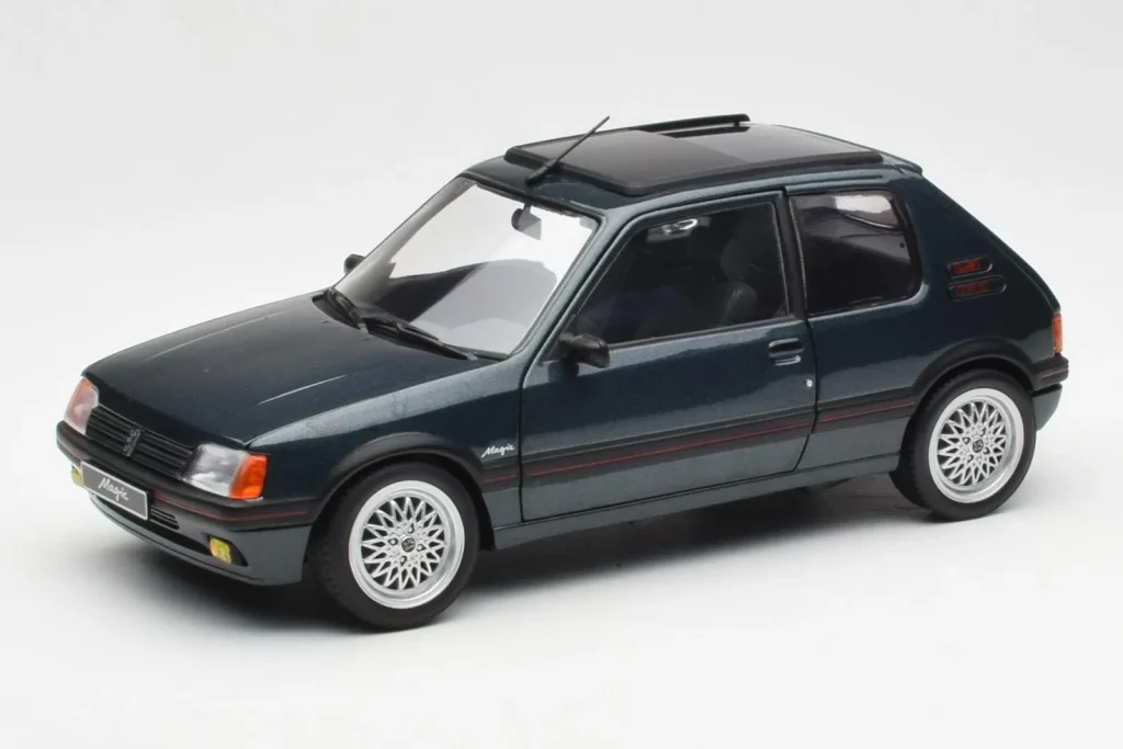 โมเดลรถ 1:18 Peugeot 205 GTI 1.9 Magic Sorrento สีเขียว Norev (มือสอง)