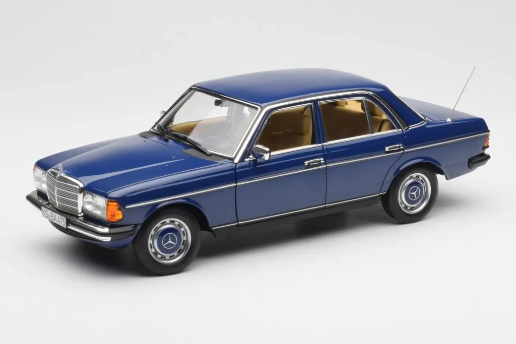 โมเดลรถ 1:18 Mercedes 200 W123 Surf สีน้ำเงิน Norev (มือสอง)