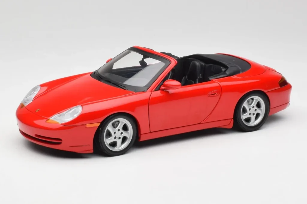 โมเดลรถ 1:18 Porsche 911 996 Cabriolet สีแดง Gate (มือสอง)