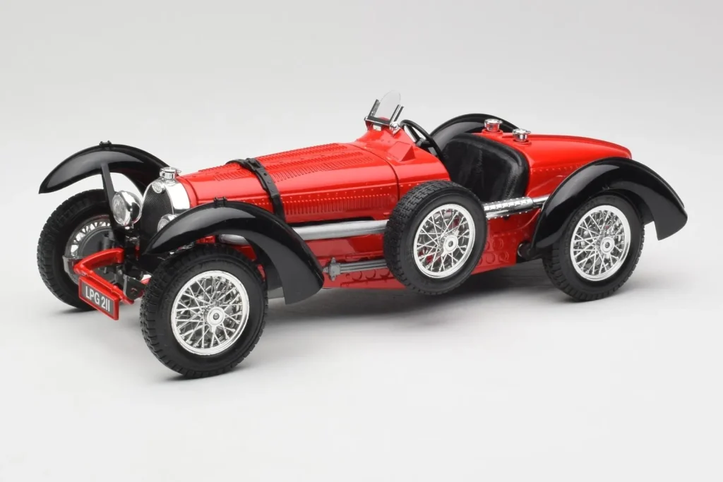 โมเดลรถ 1:18 Bugatti Type 55 สีแดง Bburago (มือสอง)