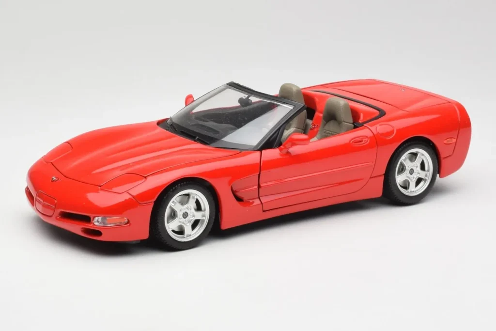 โมเดลรถ 1:18 Chevrolet Corvette C5 Cabriolet สีแดง Bburago (มือสอง)