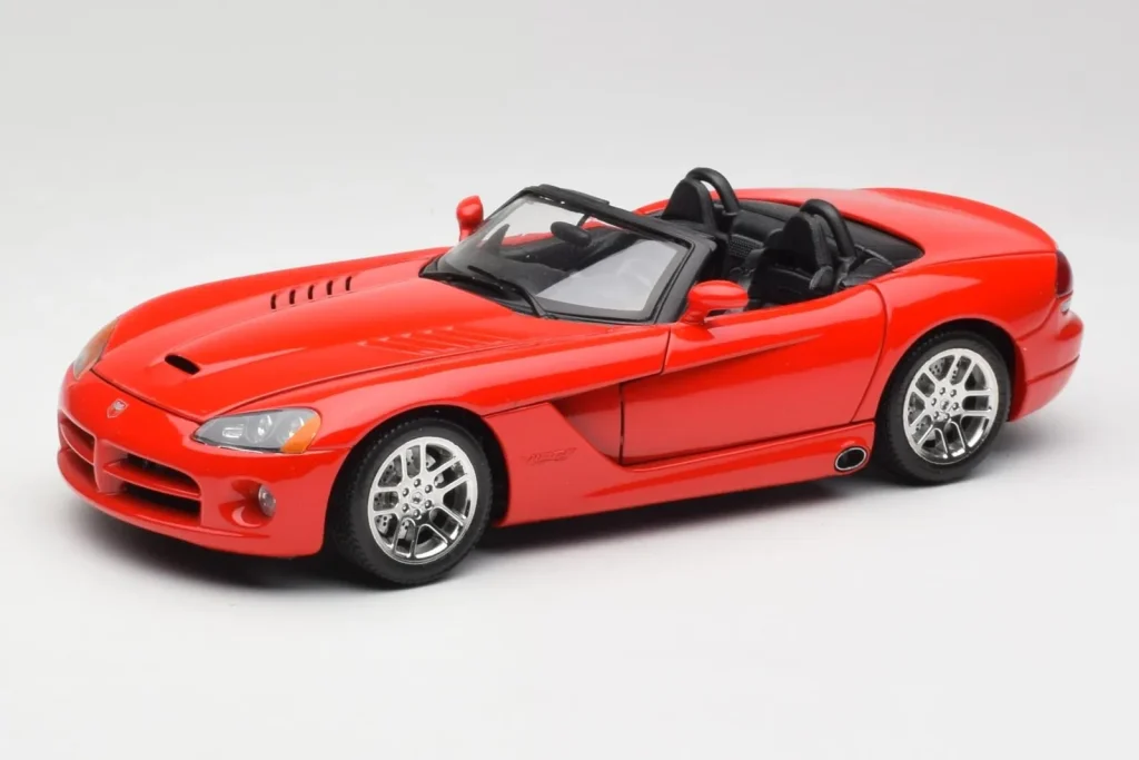 โมเดลรถ 1:18 Dodge Viper SRT-10 สีแดง Bburago (มือสอง)