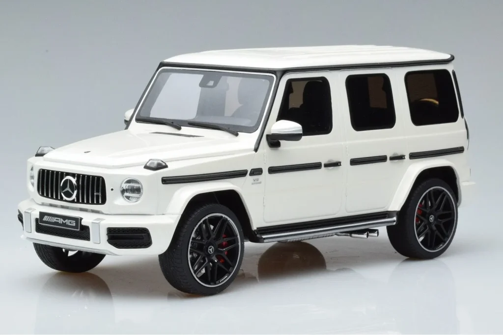 Model 1:18 Mercedes AMG G63 W463 white GT Spirit