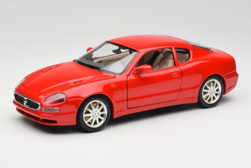 โมเดลรถ 1:18 Maserati 3200 GT Red Special Collection Bburago (มือสอง)