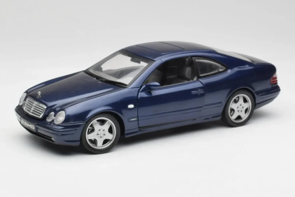 โมเดลรถ 1:18 Mercedes CLK 55 AMG C209 สีน้ำเงินเมทัลลิก Anson (มือสอง)