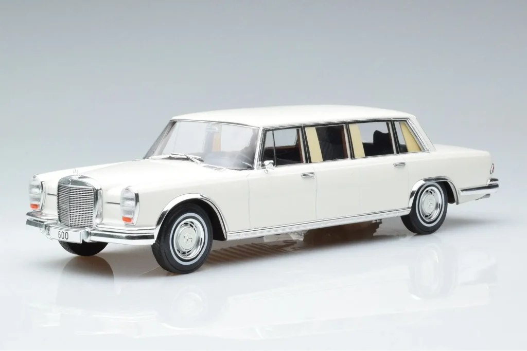 Model 1:18 Mercedes S-Class 600 W100 LWB Pullman white MCG
