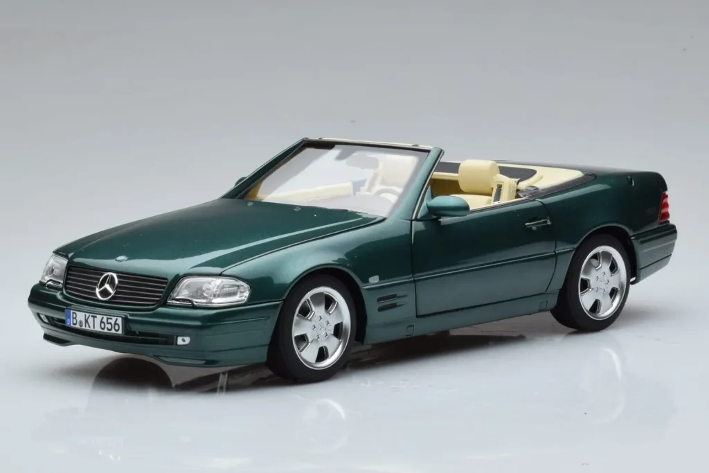 โมเดลรถ 1:18 Mercedes SL500 R129 สีเขียวเมทัลลิก Norev