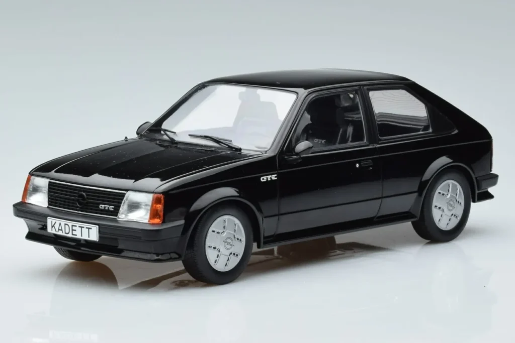 Model 1:18 Opel Kadett D GTE Black MCG