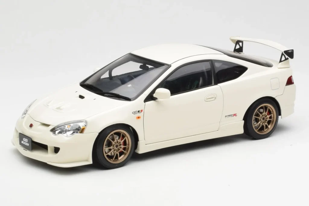 โมเดลรถ 1:18 Honda Integra DC5 Type R Mugen สีขาว AUTOart (มือสอง)