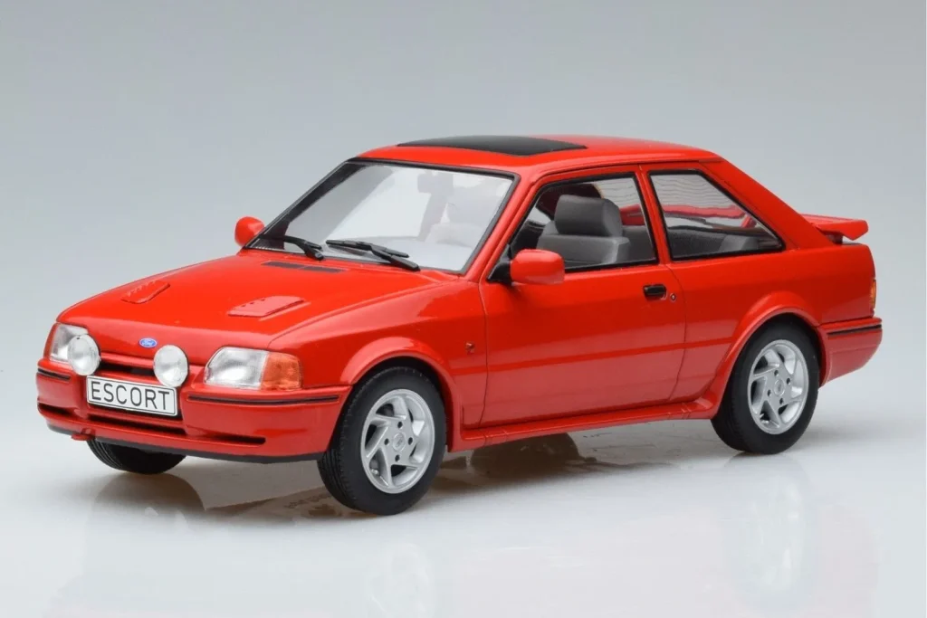 Model 1:18 Ford Escort Mk4 RS Turbo S red MCG
