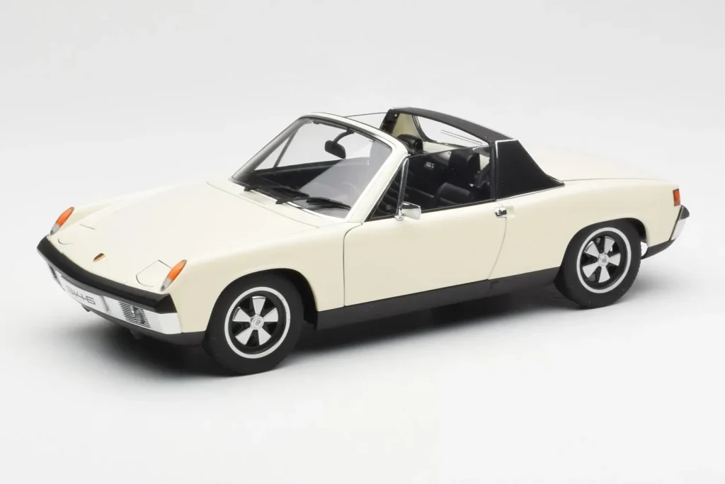 โมเดลรถ 1:18 Porsche 914/6 Light Ivory AUTOart (มือสอง)