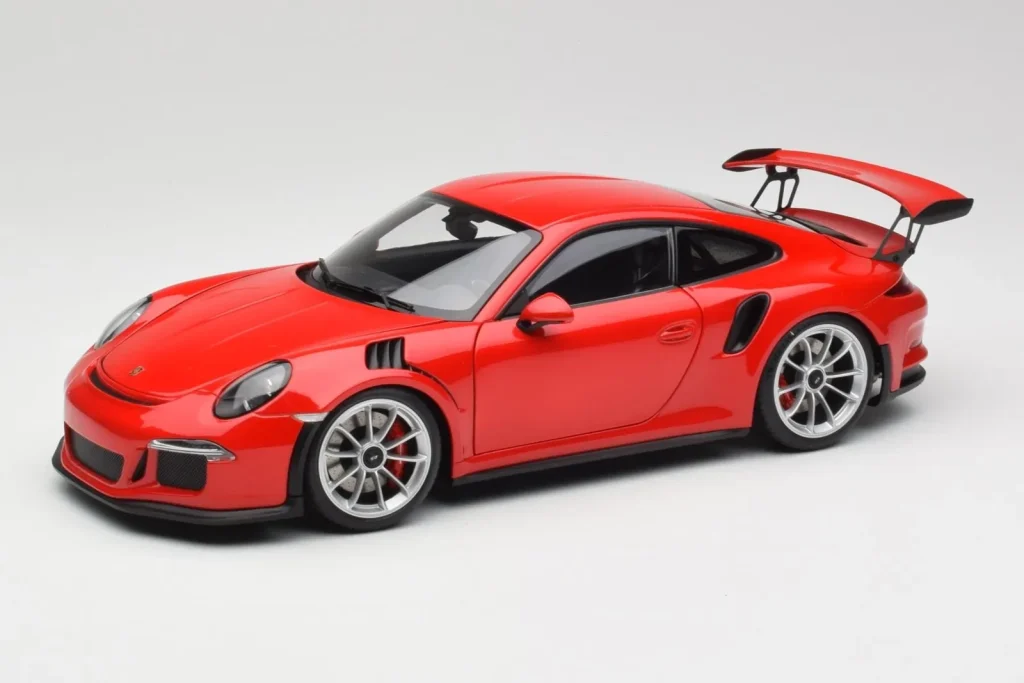 โมเดลรถ 1:18 Porsche 911 991 GT3 RS Guards Red Silver Wheels AUTOart (มือสอง)